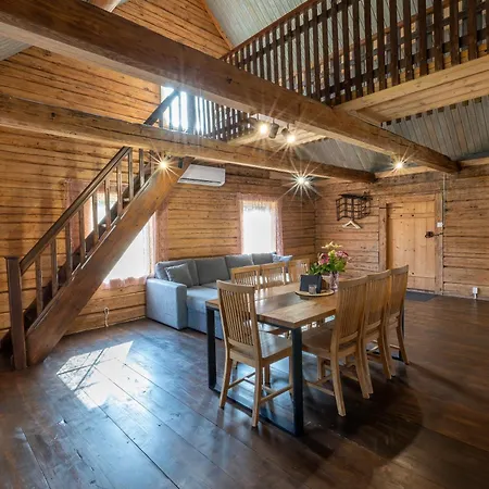 Laudamaja Chalet *
